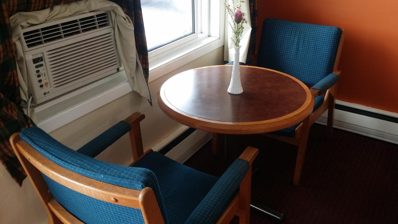 River Mist Inn Sturgeon Falls Exterior foto