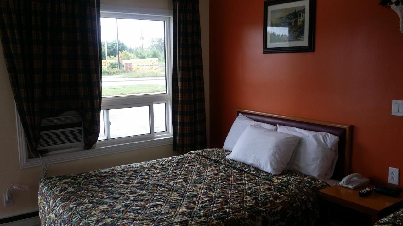 River Mist Inn Sturgeon Falls Exterior foto