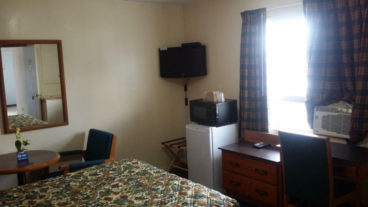 River Mist Inn Sturgeon Falls Exterior foto
